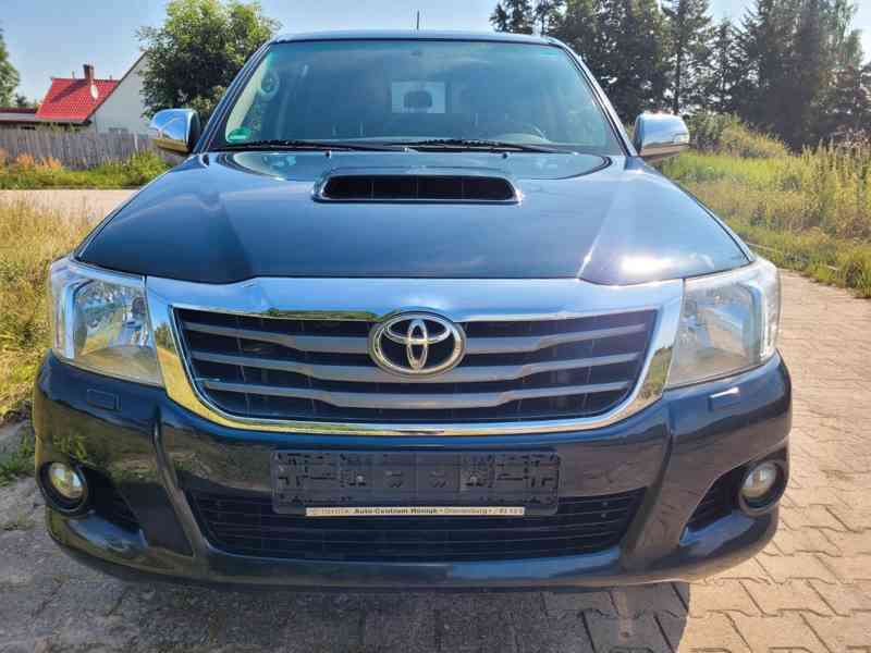 Toyota Hilux 3,0D4D Double Cab Comfort 126kw - foto 11