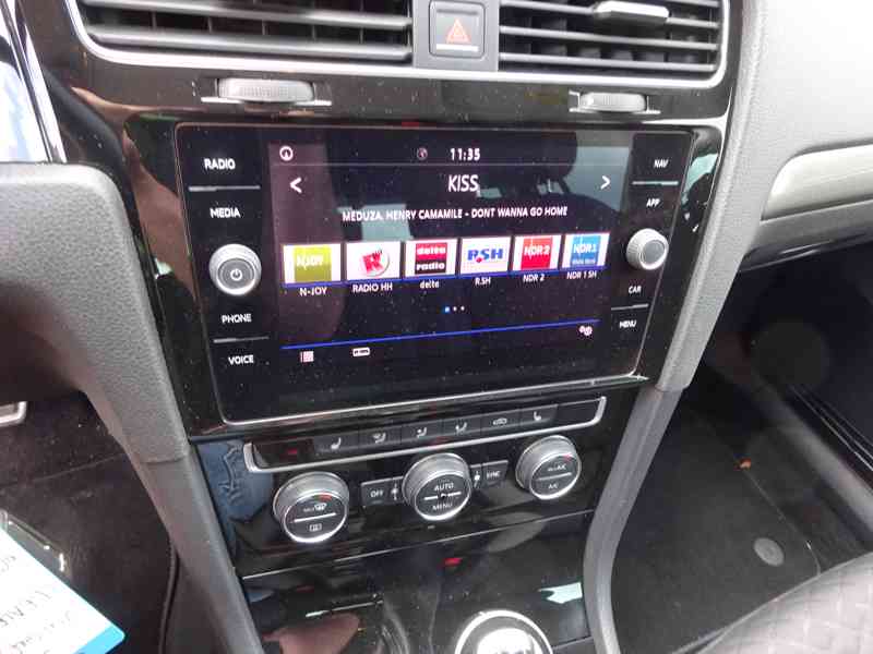 VW Golf 1.4 TSI Variant r.v.2018 (serviska) 92 kw - foto 9
