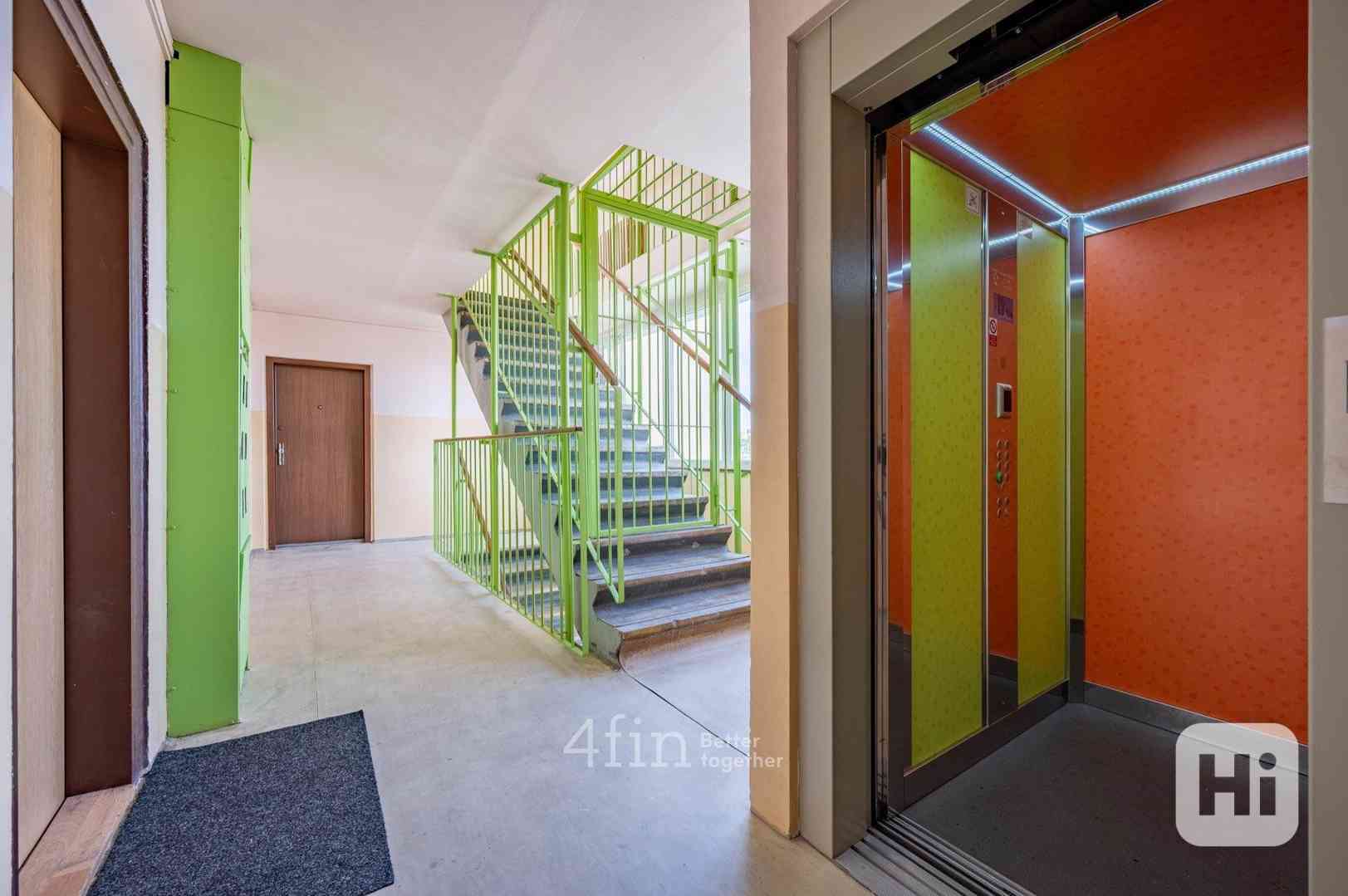 Prodej bytu 3+kk,  60 m2 s šatnou, 2x lodžií a sklepem - Praha - Černý Most - foto 14