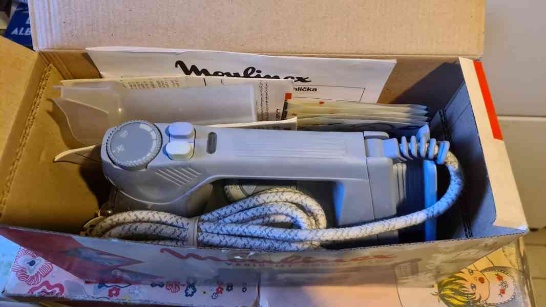 Parní žehlička Moulinex Vario Jet Chrom Plus 1600W - foto 2