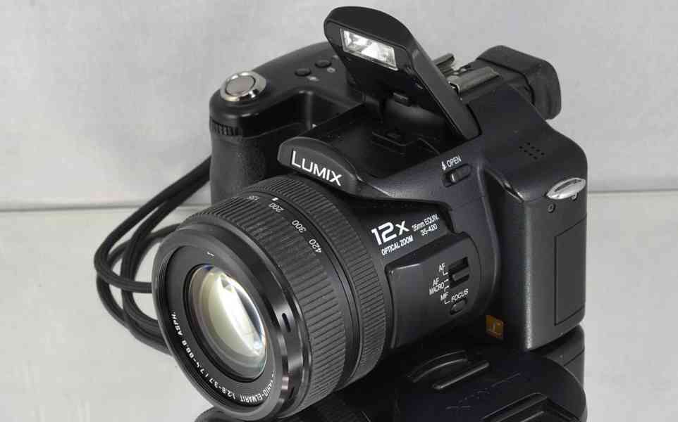 Panasonic Lumix DMC-FZ50 CCD 10 MPix*12 x Op.Zoom - foto 5