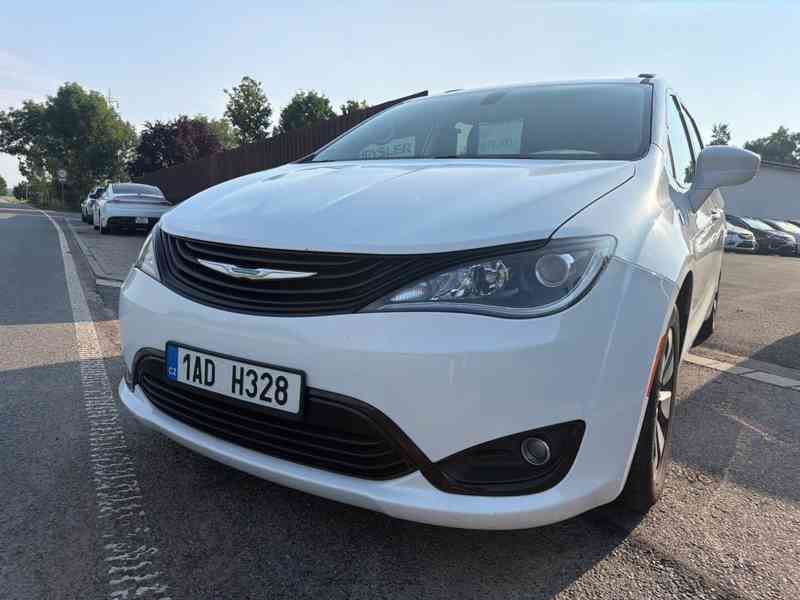Chrysler Pacifica 3,6 L DVD Hybrid Plug In 2019 - foto 6