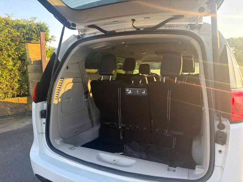 Chrysler Pacifica 3,6 L DVD Hybrid Plug In 2018 - foto 7