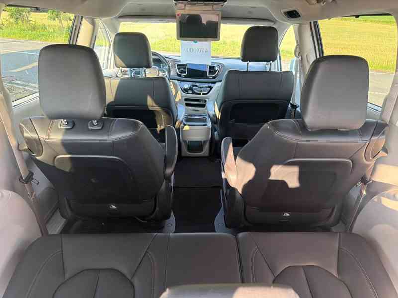 Chrysler Pacifica 3,6 L DVD Hybrid Plug In 2019 - foto 8