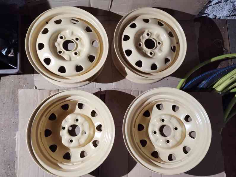 Plechové ráfky 13"+rezerva Škoda Felicie - foto 2