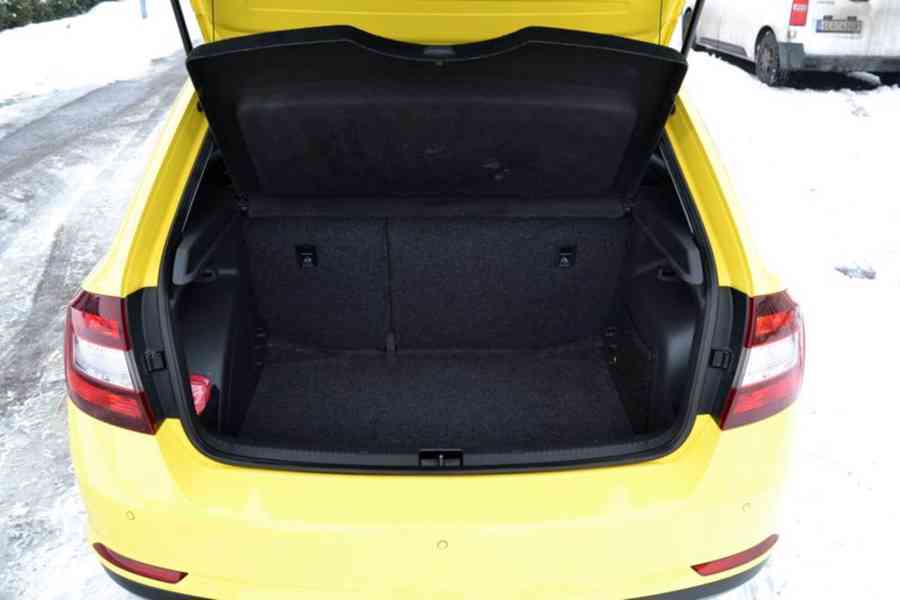 Škoda Rapid 1.2 TSI 77kW Spaceback Sport edition Xenon - foto 8