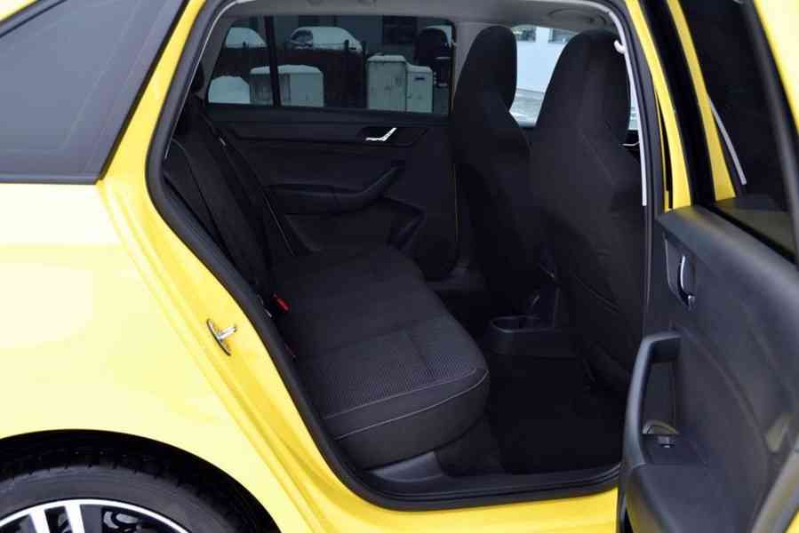 Škoda Rapid 1.2 TSI 77kW Spaceback Sport edition Xenon - foto 10