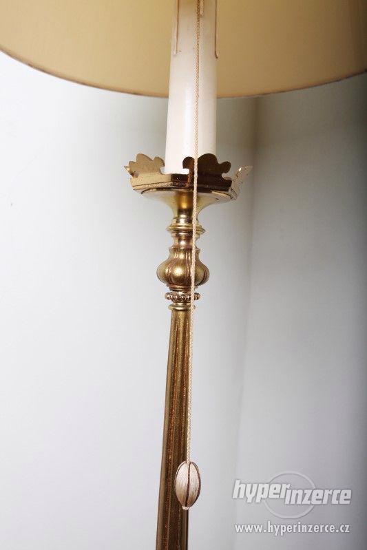 Mosazná stojací lampa s foralním zdobením - foto 2