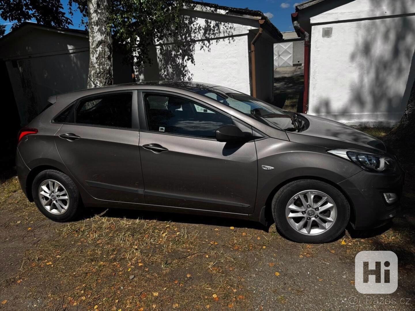 Hyundai i30 1,4   73 kW, benzín, r.v. 2013 - foto 1