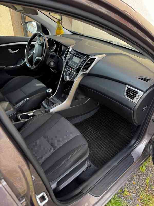 Hyundai i30 1,4 73 kW, benzín, r.v. 2013 - foto 3
