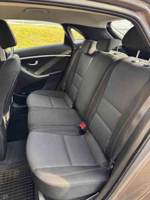Hyundai i30 1,4 73 kW, benzín, r.v. 2013 - foto 11