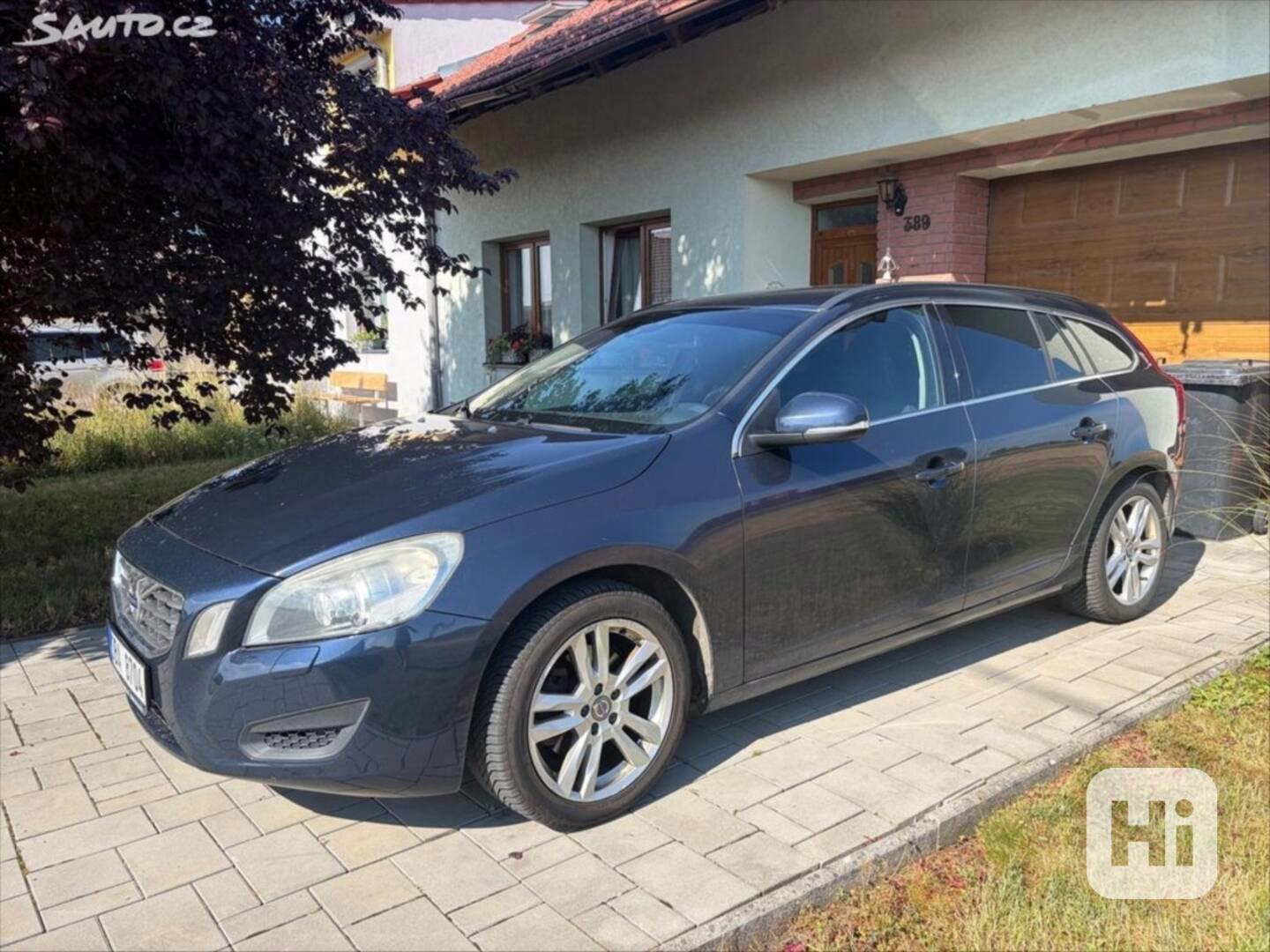 Volvo V60 2,0   D3 120kW (5-válec) / r. 2010 - foto 1