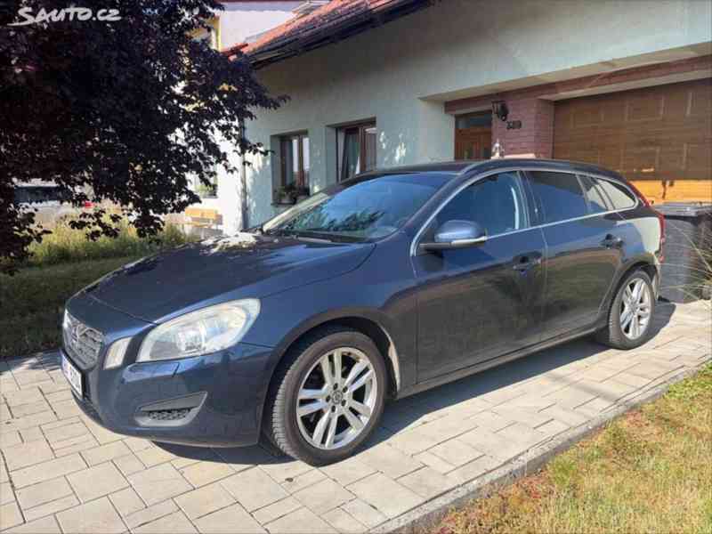 Volvo V60 2,0   D3 120kW (5-válec) / r. 2010 - foto 1