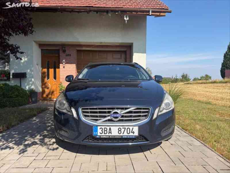 Volvo V60 2,0   D3 120kW (5-válec) / r. 2010 - foto 2
