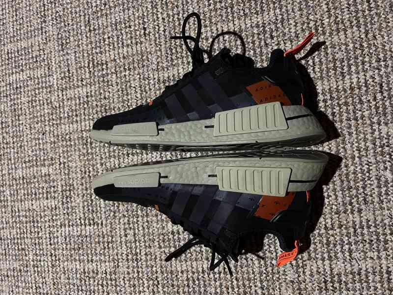 Adidas NMD R1, velikost 42 - foto 7