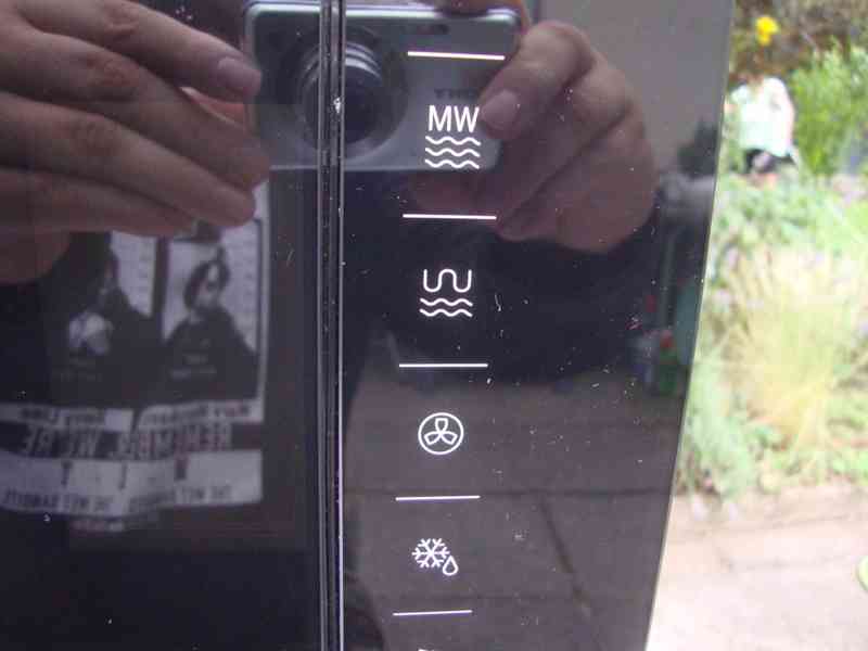 Mikrovlnná trouba vestavná BEKO MCB 25433 X pěkná funkční - foto 2