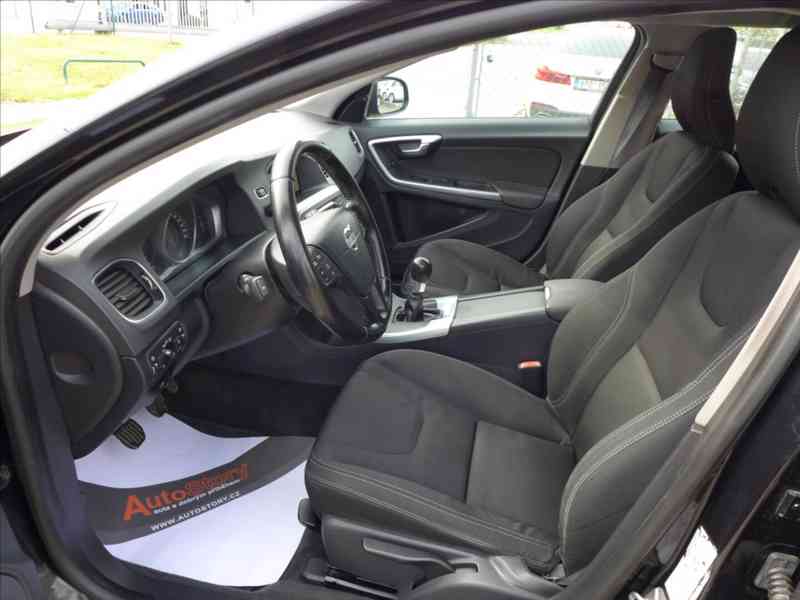 Volvo V60 1,6 D DIGI AC NAVI SERVIS 1.M - foto 5
