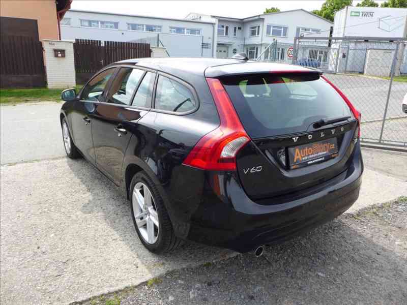 Volvo V60 1,6 D DIGI AC NAVI SERVIS 1.M - foto 4