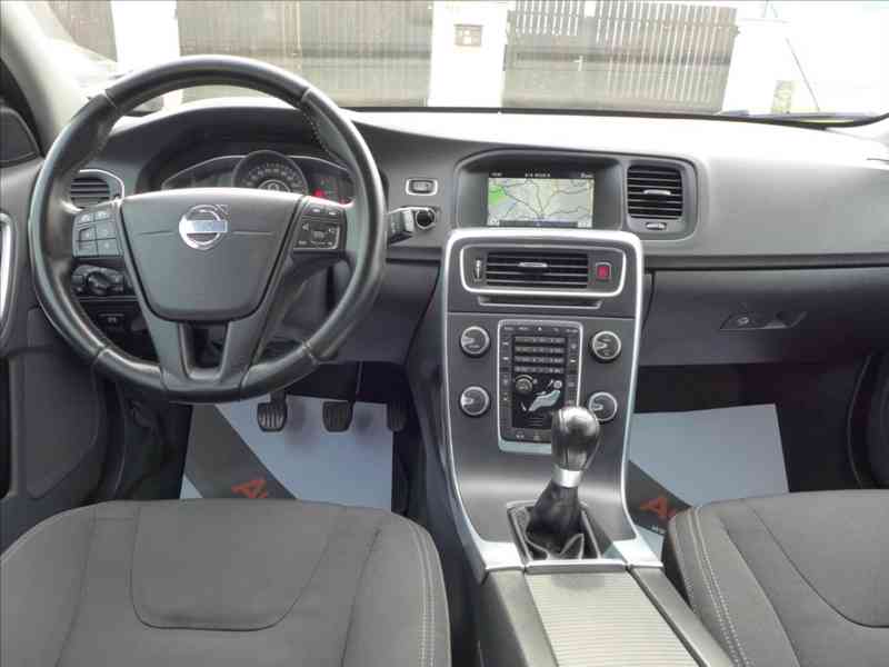 Volvo V60 1,6 D DIGI AC NAVI SERVIS 1.M - foto 7