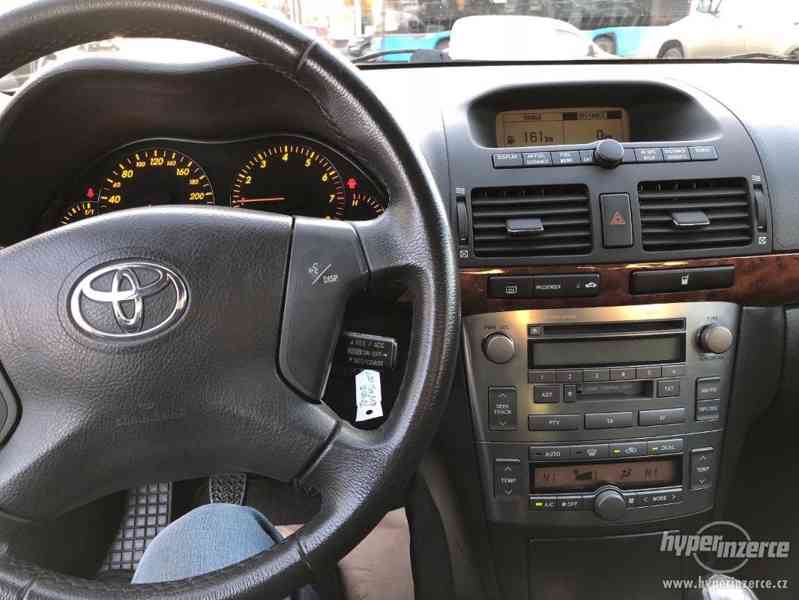 Toyota Avensis Kombi 2.0 Executive - foto 6