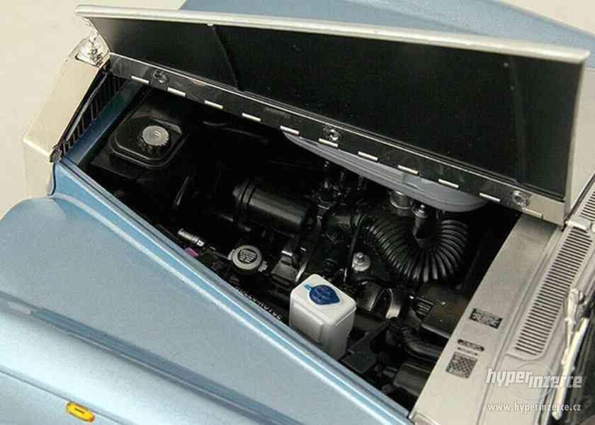 Model Rolls-Royce Phantom VI 1:18 Kyosho Blue-Silver - foto 10