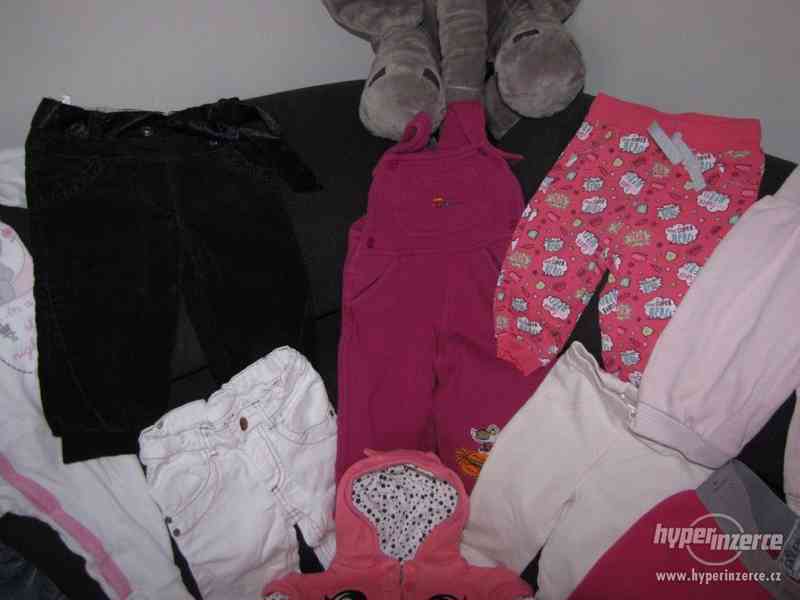 Balík oblečení pro holčičku vel. 74 (4) - foto 3