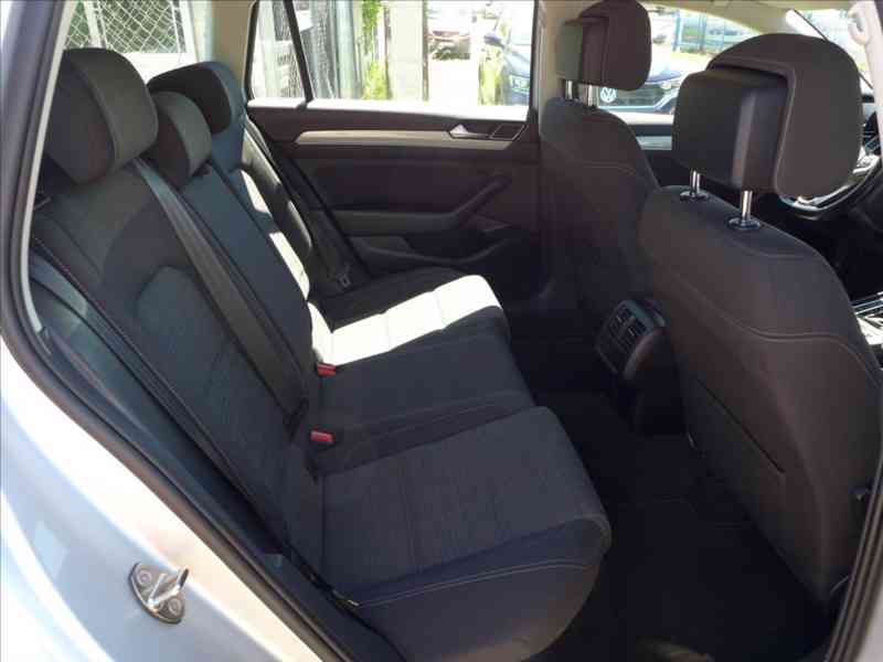 Volkswagen Passat 2,0 TDI FULL LED NAVI APP DPH - foto 9