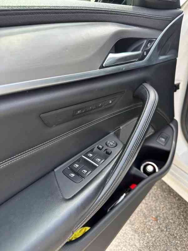 BMW Řada 5 3,0 - foto 6