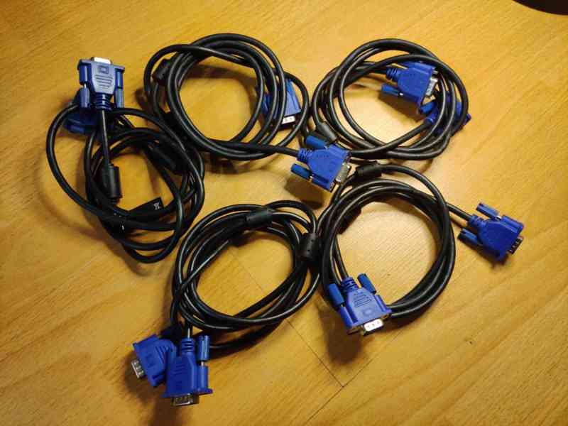 VGA kabely (5 ks) - foto 1