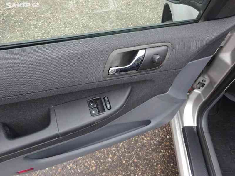 Škoda Fabia 1.9 SDI Combi r.v.2003 (STK:3/2028) - foto 6