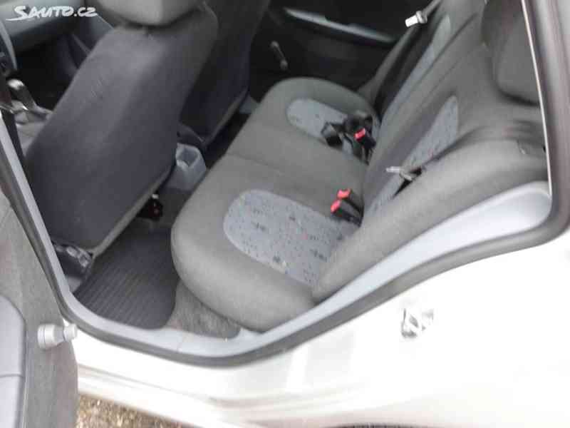 Škoda Fabia 1.9 SDI Combi r.v.2003 (STK:3/2028) - foto 12