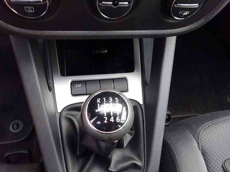 VW Golf 1.6 FSI r.v.2005 (85 kw) - foto 8