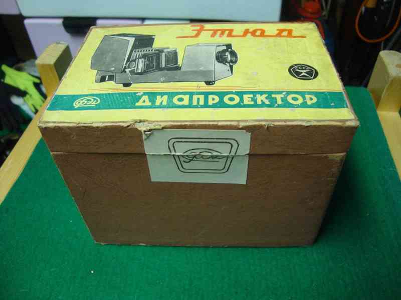 Retro diaprojektor ETJUD MADE IN USSR pěkný stav v krabičce - foto 9