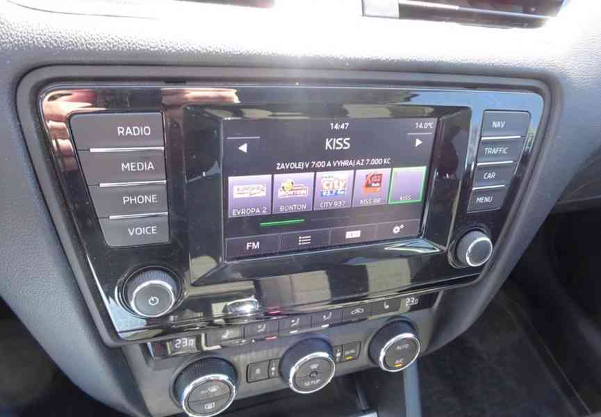Škoda Octavia, 2.0 TDI (110 kw) AUTOMAT WEBAS - foto 8