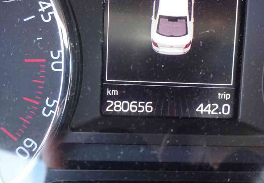 Škoda Octavia, 2.0 TDI (110 kw) AUTOMAT WEBAS - foto 7