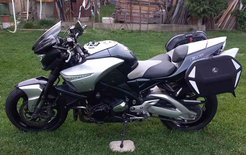 Prodám motocykl Suzuki GSX 1300 B-King - foto 2