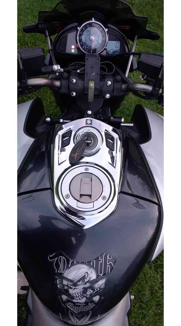 Prodám motocykl Suzuki GSX 1300 B-King - foto 6