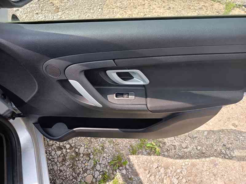 ŠKODA Fabia Combi 1, 4i16V Elegance - foto 17
