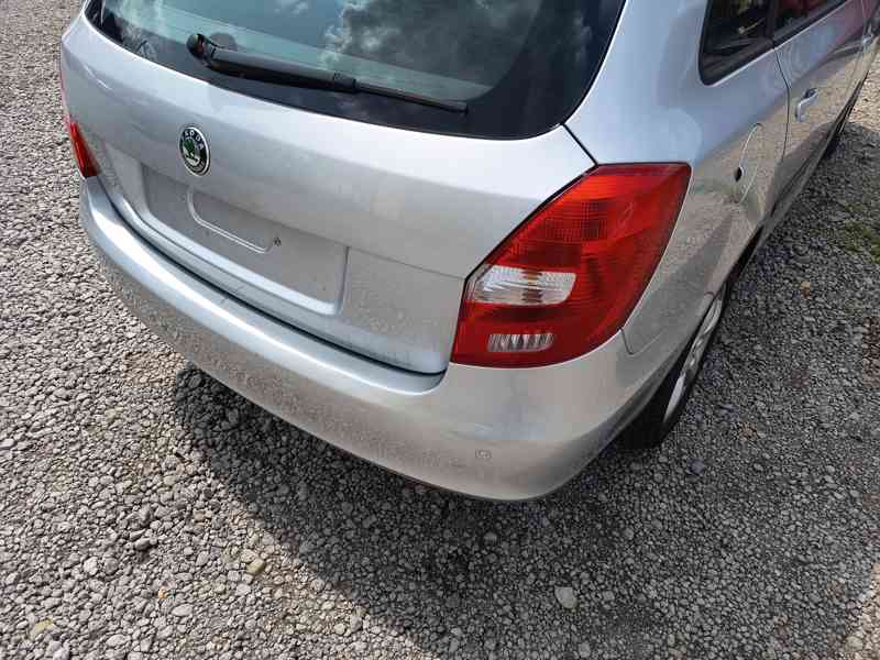 ŠKODA Fabia Combi 1, 4i16V Elegance - foto 10
