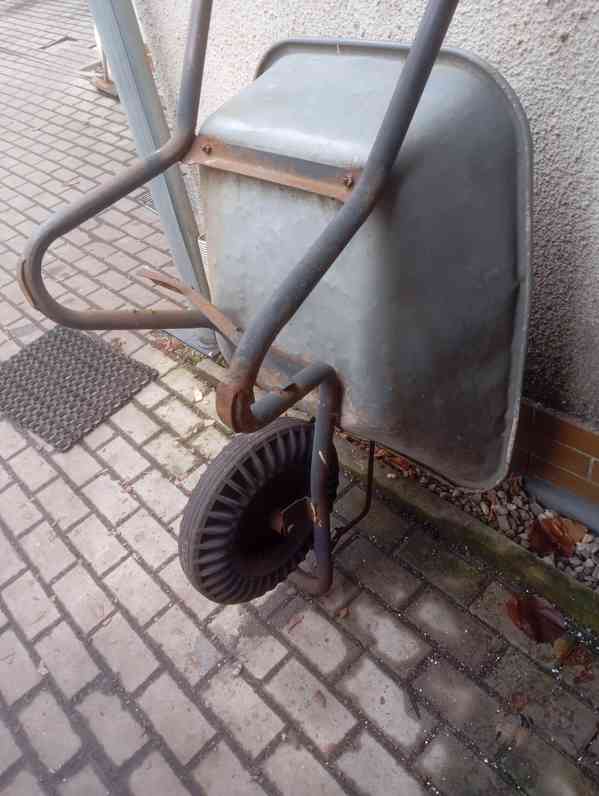 kolečko zahradní - foto 3