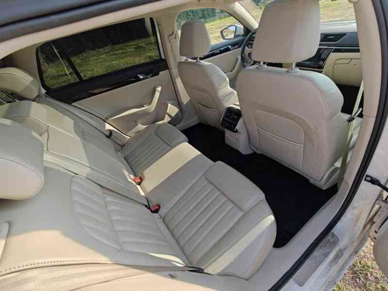 Škoda Superb 2,0   TDI 110kW DSG Laurin & Klement - foto 13
