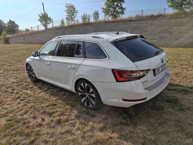 Škoda Superb 2,0   TDI 110kW DSG Laurin & Klement - foto 9