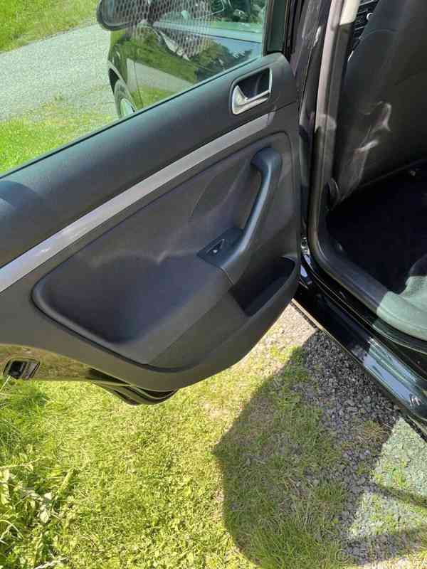 Volkswagen Golf 1,6 TDI,77KW - foto 19