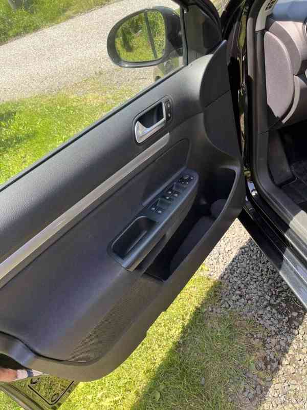 Volkswagen Golf 1,6 TDI,77KW - foto 15