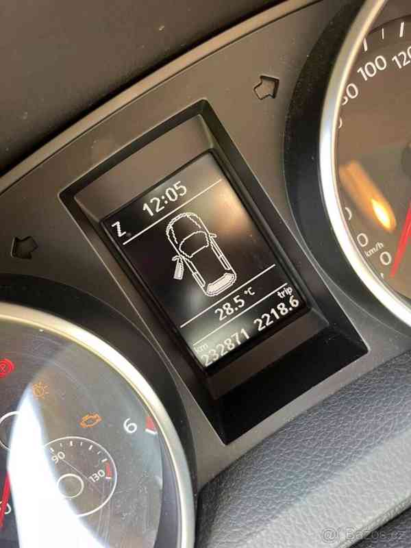 Volkswagen Golf 1,6 TDI,77KW - foto 12