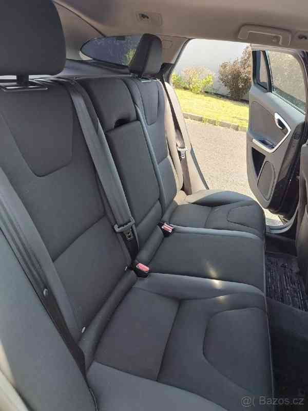 Volvo V60 2,0   100kW rok v.2013 AUTOMAT - foto 10