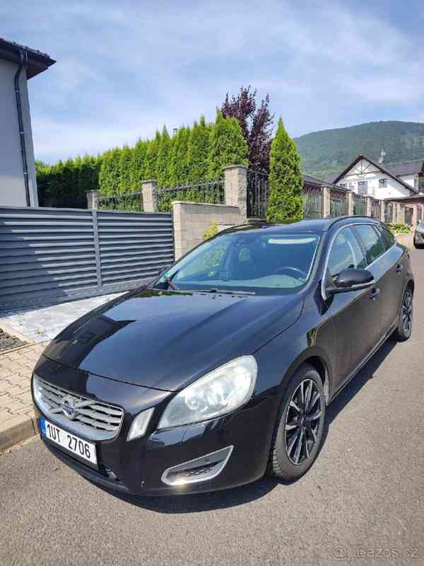 Volvo V60 2,0   100kW rok v.2013 AUTOMAT - foto 4