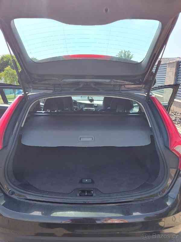 Volvo V60 2,0   100kW rok v.2013 AUTOMAT - foto 15