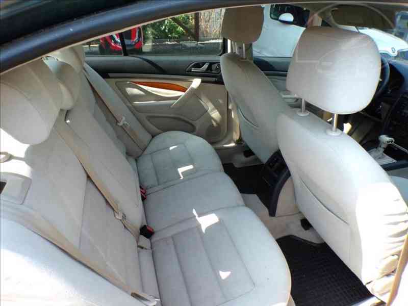 Škoda Octavia 1,9 TDI DSG - foto 10
