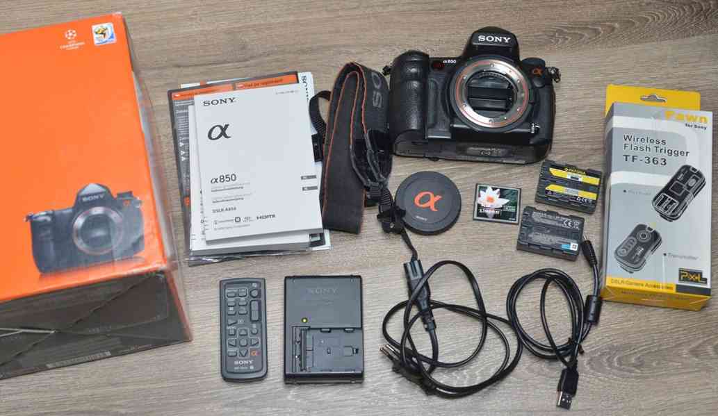 SONY A850 *FX*24,6MPix CMOS*Stabilizace *64000 Exp - foto 3